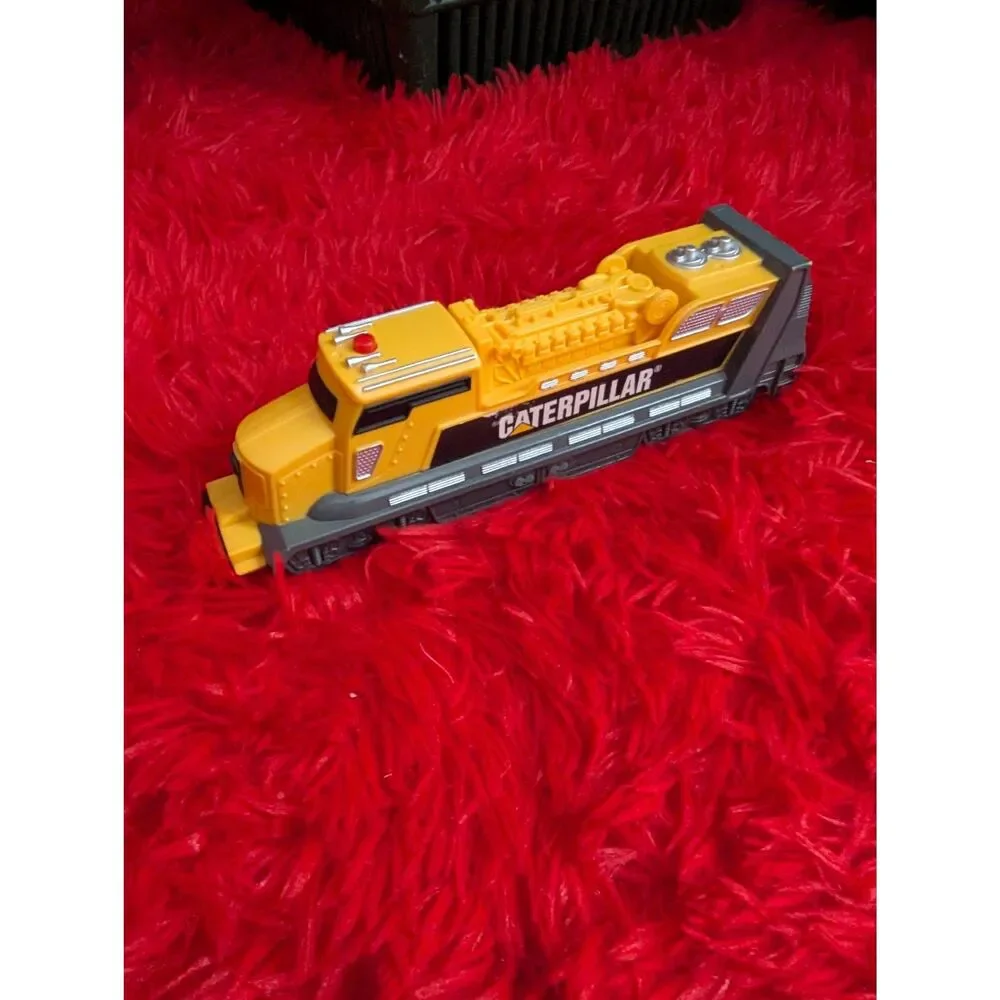 CAT Caterpillar Toy Train Locomotive Engine Yellow & Grey